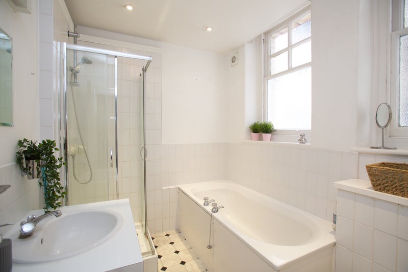 📌 St James Park - Large Double Bedroom - student accommodation in St James's Park - img_6