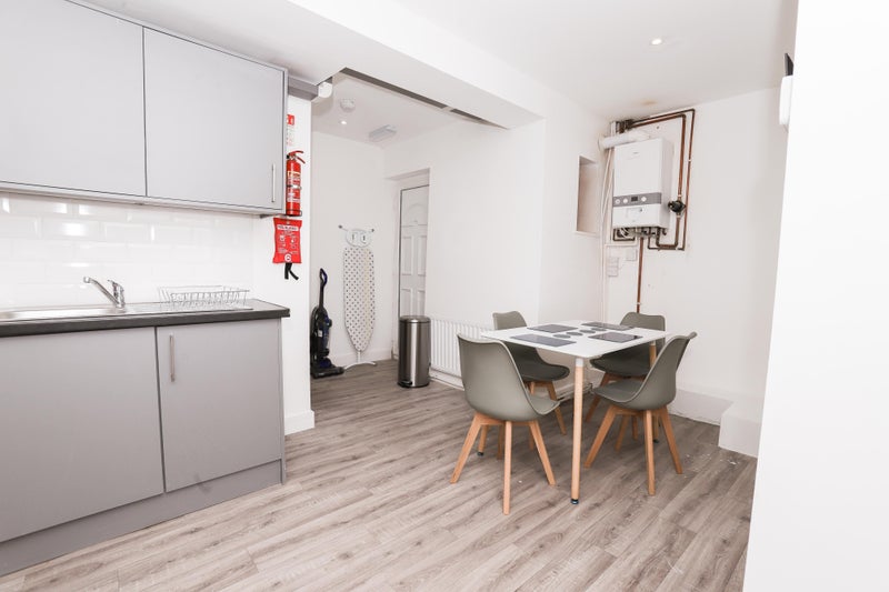Student Houseshare!!! Apply Now!!!! All Bills Inc! - student accommodation in United Kingdom - img_2