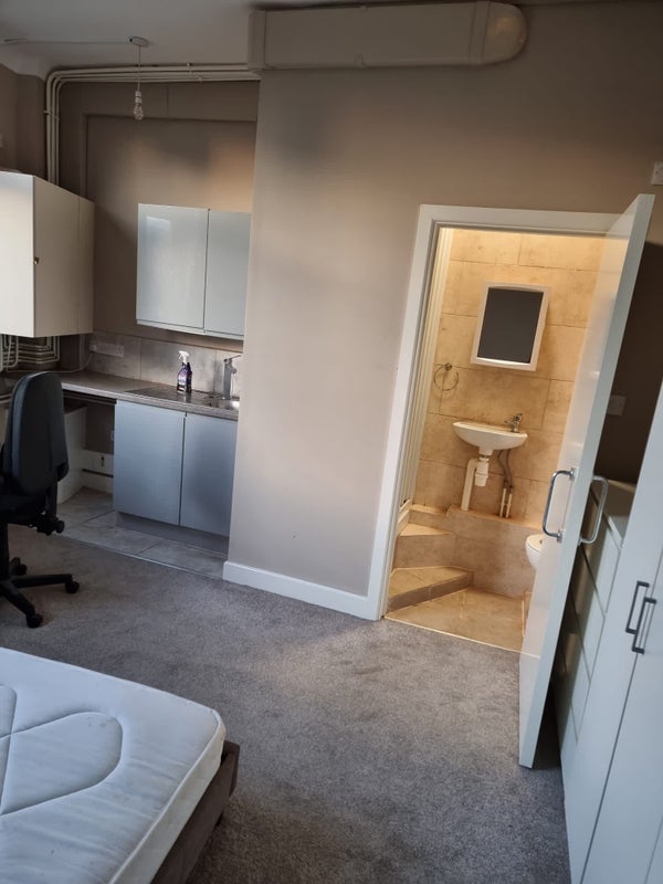 Student + Professional  Ensuite Kitchen Rooms - student accommodation in Coventry - img_2