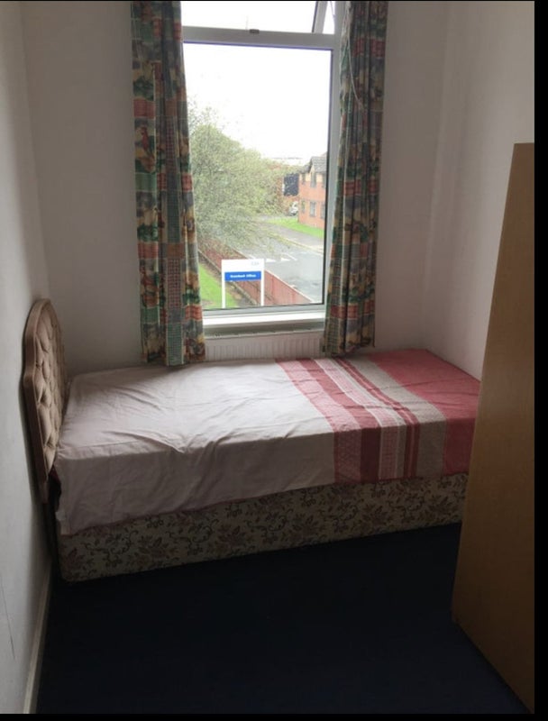 Students ONLY rooms available - student accommodation in Preston - img_6