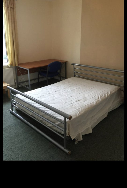 Students ONLY rooms available - student accommodation in Preston - img_7