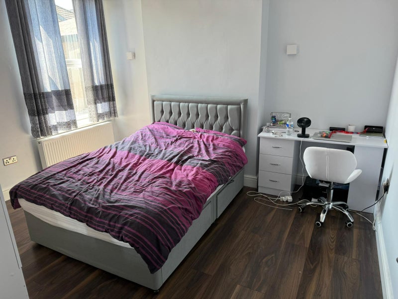 Students or professionals peoples - student accommodation in Tooting Broadway - img_1