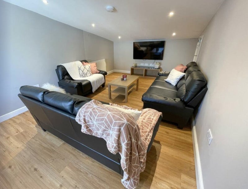 Students -  Stunning City Centre Flat Share - student accommodation in Liverpool City Centre - img_3