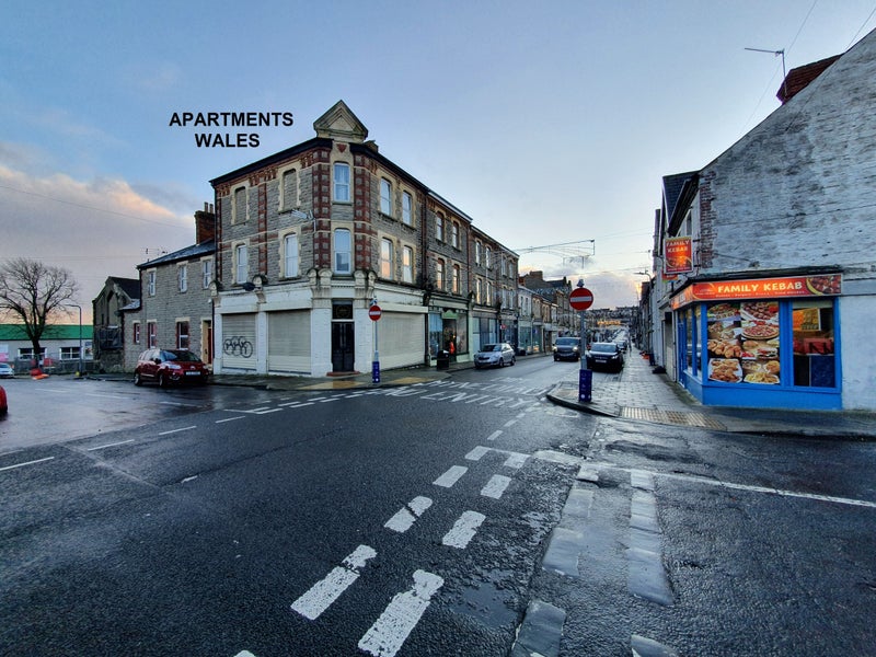Studio 45Sq- Perfect For Up To 2 Sharing - student accommodation in Barry - img_7
