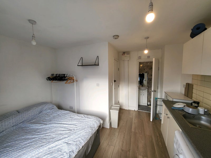 Studio, all bills included ava 23rd Sep - student accommodation in Walthamstow Central - img_2
