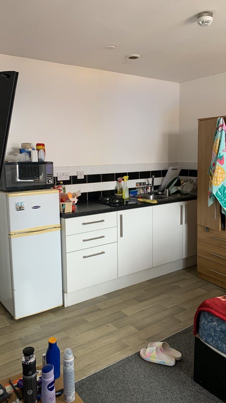 Studio apartment available (prime location) - student accommodation in Leicester - img_2