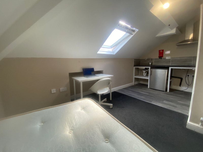 Studio available - NTU Students - student accommodation in Nottingham - img_3