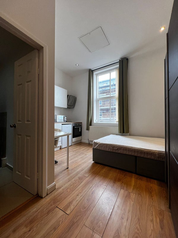 Studio Flat Inc Bills - student accommodation in Liverpool City Centre - img_2