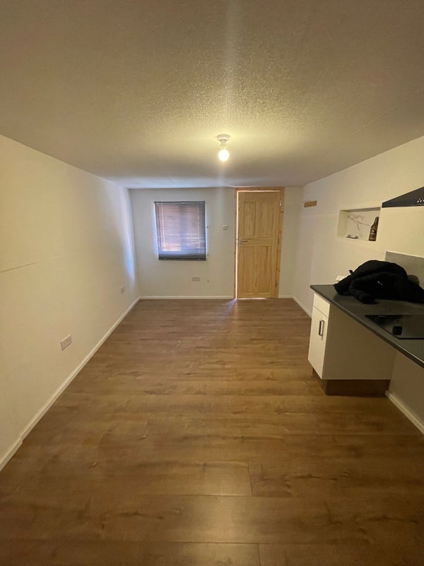 New Ensuite Room In Enfield To Let | To 03/09 student accommodation in Enfield - img_3