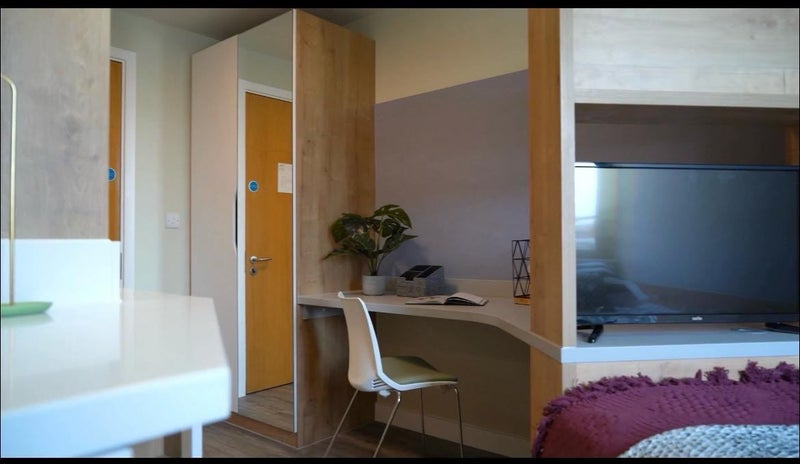 Studio room available - student accommodation in Commercial Road - img_2
