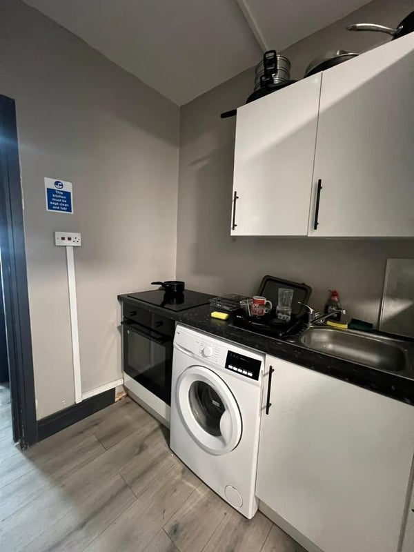 Studio  room  in  Barwell,  LE9 - student accommodation in Barwell - img_6