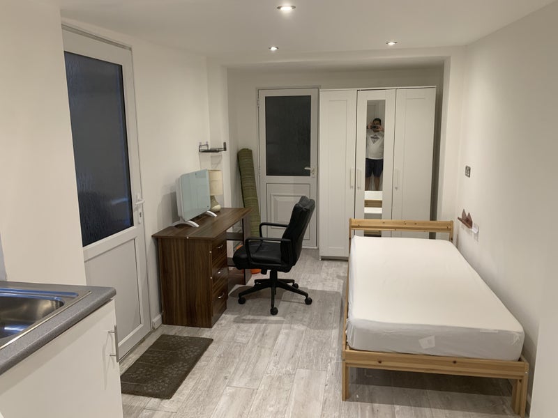 Studio unit available near Peterborough Hospital - student accommodation in Peterborough - img_2