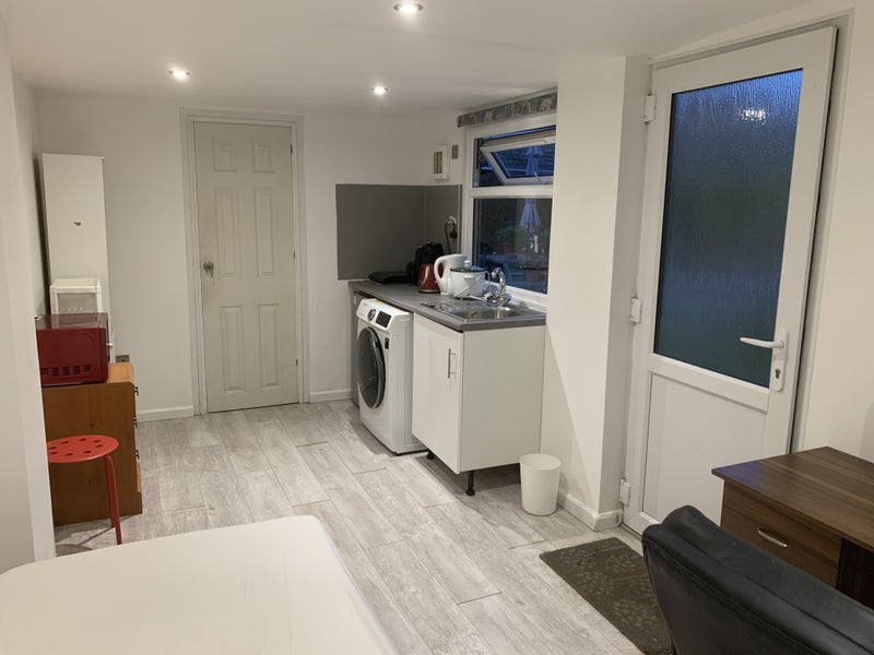 Studio unit available near Peterborough Hospital - student accommodation in Peterborough - img_3
