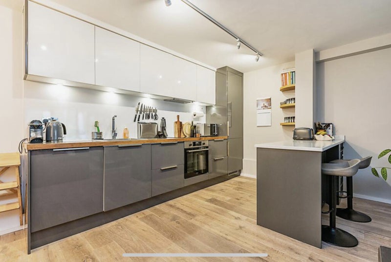 Stunning 2 bed in King’s Cross with parking - student accommodation in King's Cross - img_1