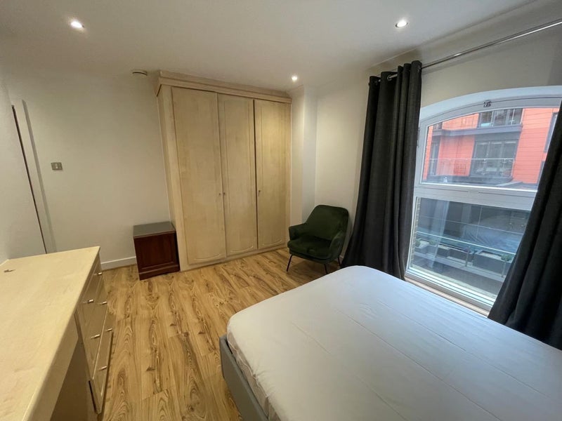 Stunning 3 bed north of river - student accommodation in London EC4 - img_2