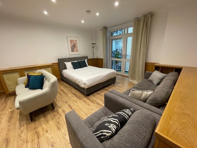 Stunning 3 bed north of river - student accommodation in London EC4 - img_7