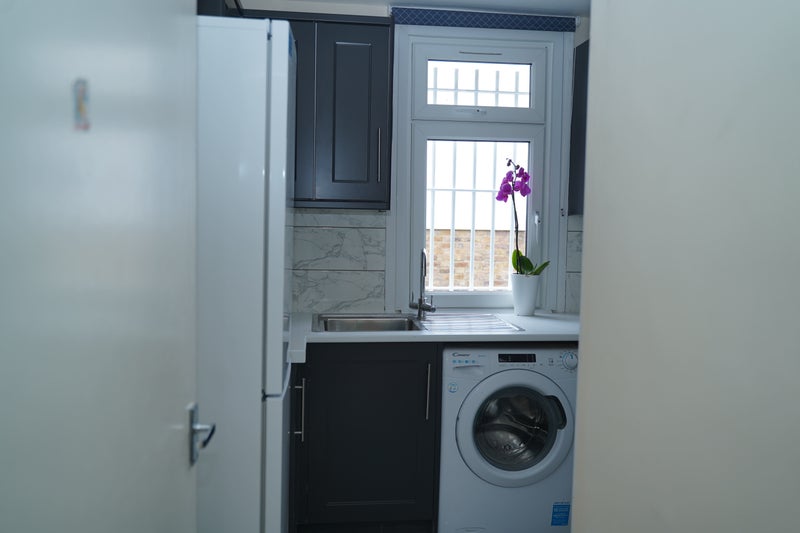 Stunning 3 Bedroom Apartment in North Kensington - student accommodation in London W10 - img_3