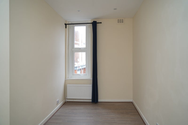 Stunning 3 Bedroom Apartment in North Kensington - student accommodation in London W10 - img_1