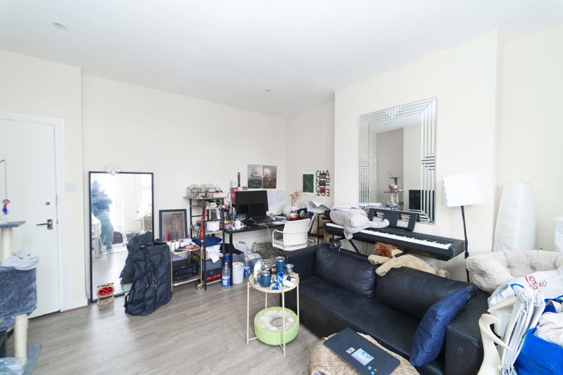 Stunning 3 Bedroom Apartment in North Kensington - student accommodation in London W10 - img_2
