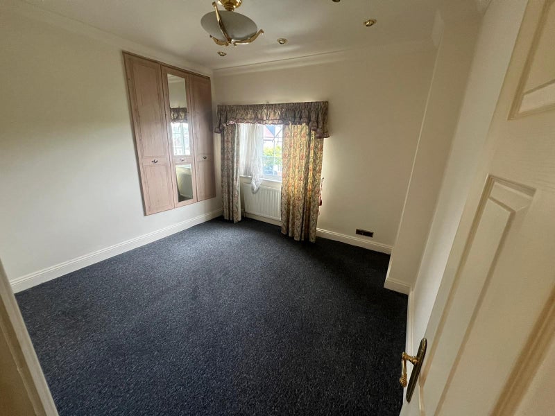  Stunning 6-Bedroom House to Share  in Hendon  - student accommodation in Hendon Central - img_1