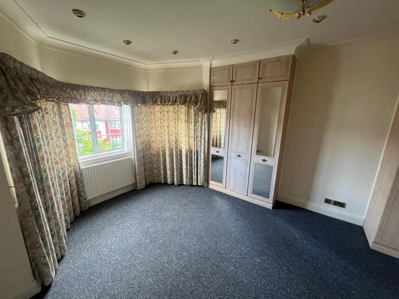  Stunning 6-Bedroom House to Share  in Hendon  - student accommodation in Hendon Central - img_4