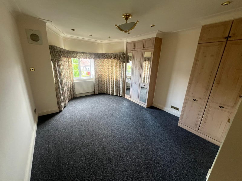  Stunning 6-Bedroom House to Share  in Hendon  - student accommodation in Hendon Central - img_5