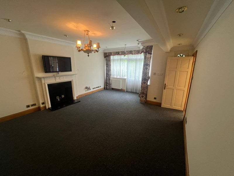  Stunning 6-Bedroom House to Share  in Hendon  - student accommodation in Hendon Central - img_7