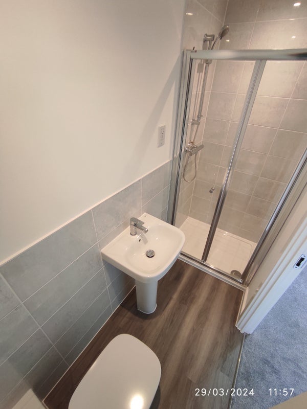 Stunning Brand New Build En suite & Double Bedroom - student accommodation in Milton Keynes - img_4