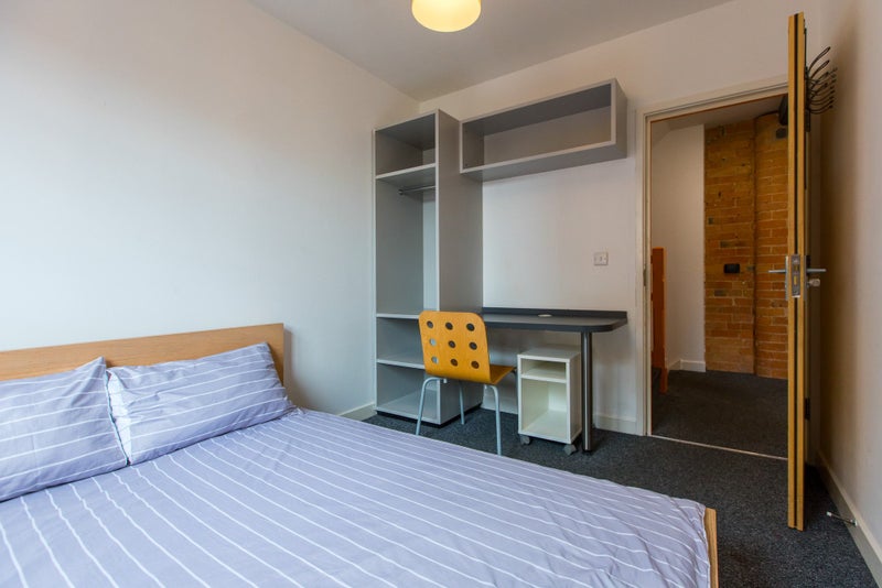 Stunning Converted Factory - student accommodation in Leicester - img_2