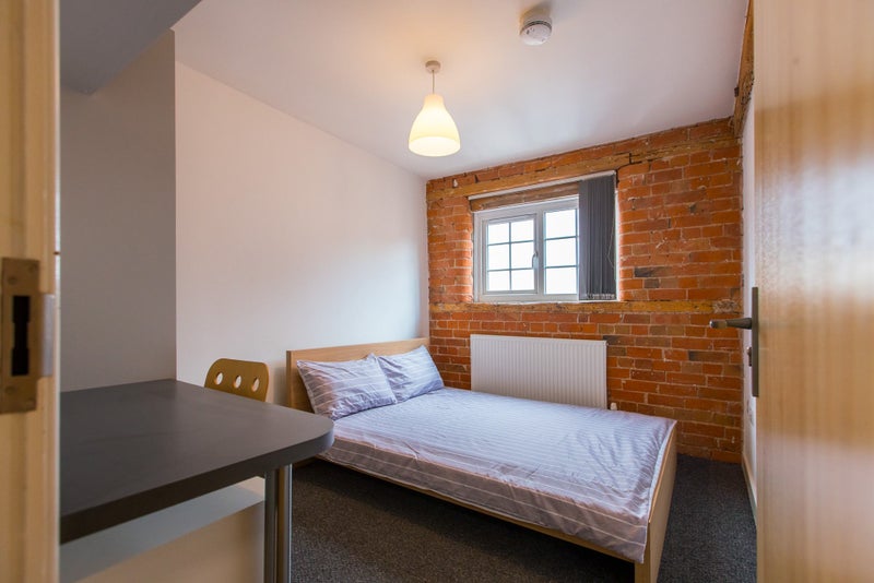 Stunning Converted Factory - student accommodation in Leicester - img_1