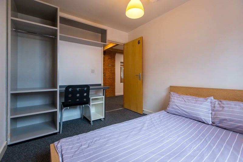 Stunning Converted Factory - student accommodation in Leicester - img_3