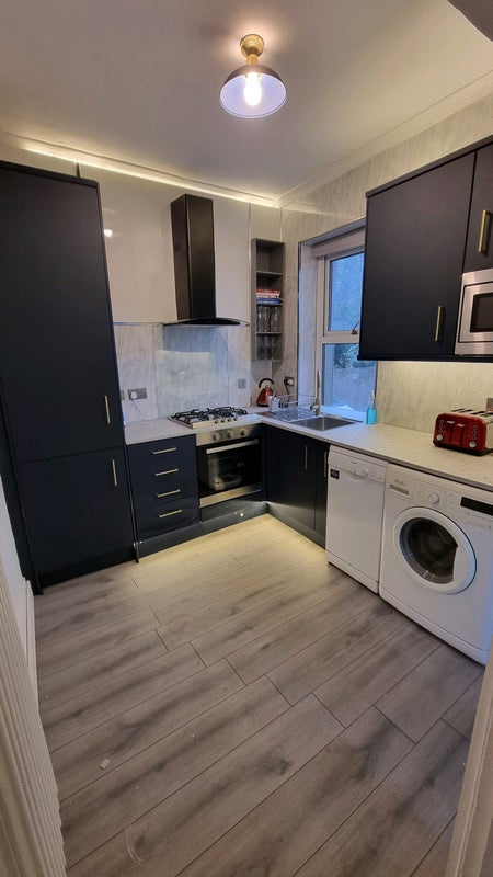 Stunning double bedroom on beautiful house - student accommodation in Pontypridd - img_3
