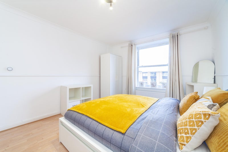 Stunning Double For Couples in Prime Location  - student accommodation in Fulham Broadway - img_3