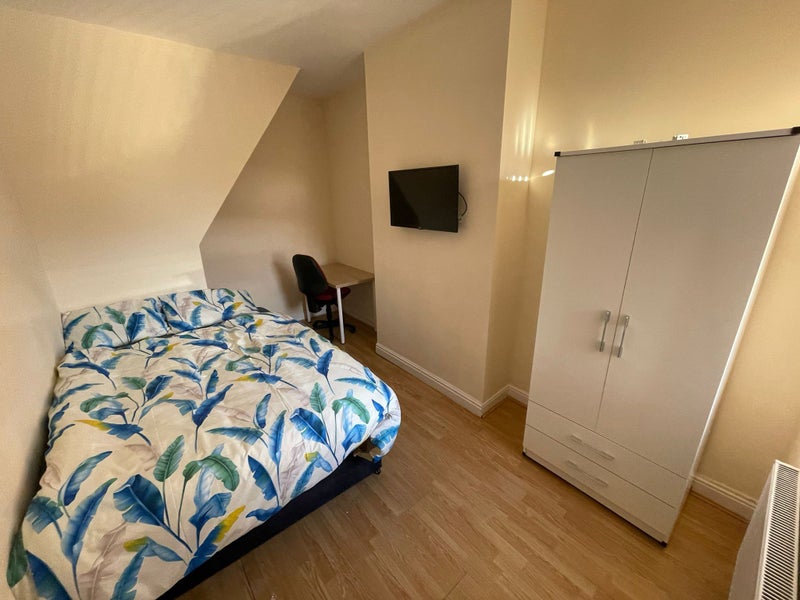 Stunning Double Rooms in a Newly Refurbished house - student accommodation in Coventry - img_3