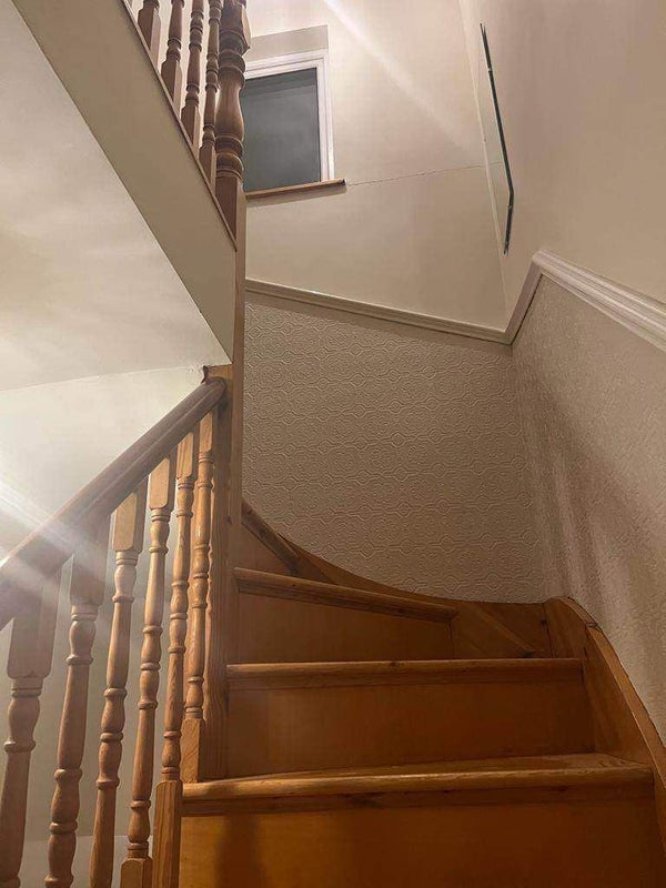 Spacious double room top level flat with balcony student accommodation in South Woodford - img_3