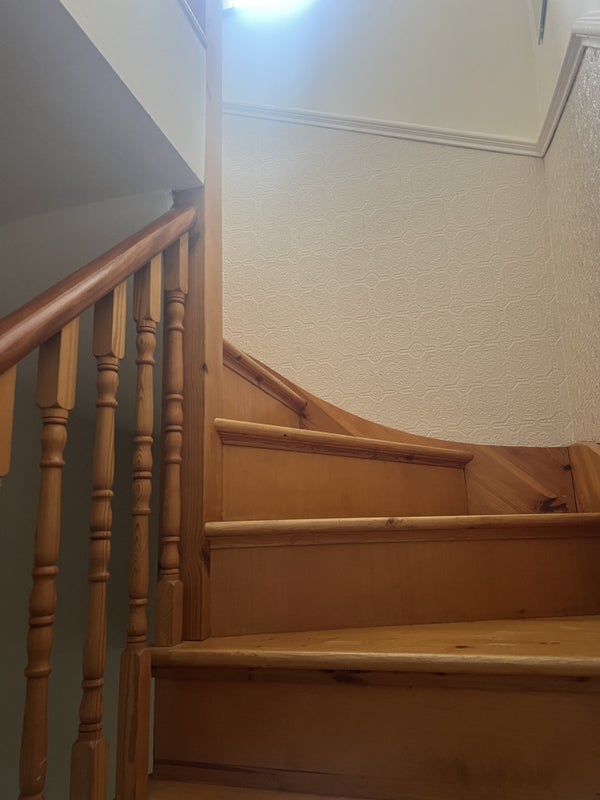 Spacious double room top level flat with balcony student accommodation in South Woodford - img_4