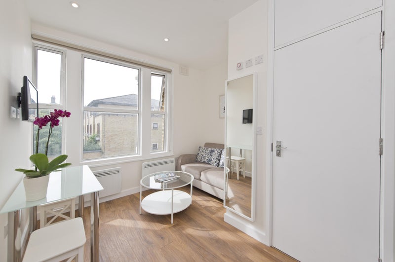 Stunning Furnished Studio Flats Available Sep/Oct. - student accommodation in Shepherds Bush - img_2