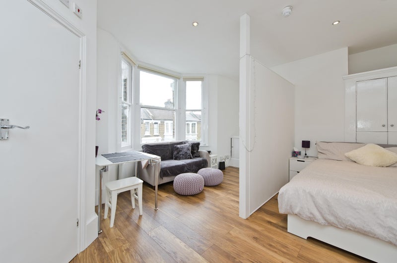 Stunning Furnished Studio Flats Available Sep/Oct. - student accommodation in Shepherds Bush - img_9