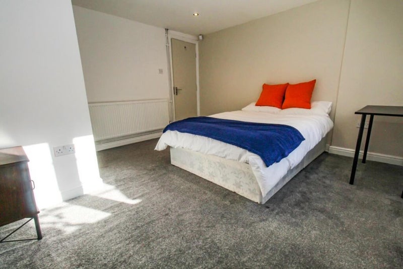 *Stunning Houseshare* Professional/Post Grad Only - student accommodation in Headingley - img_8