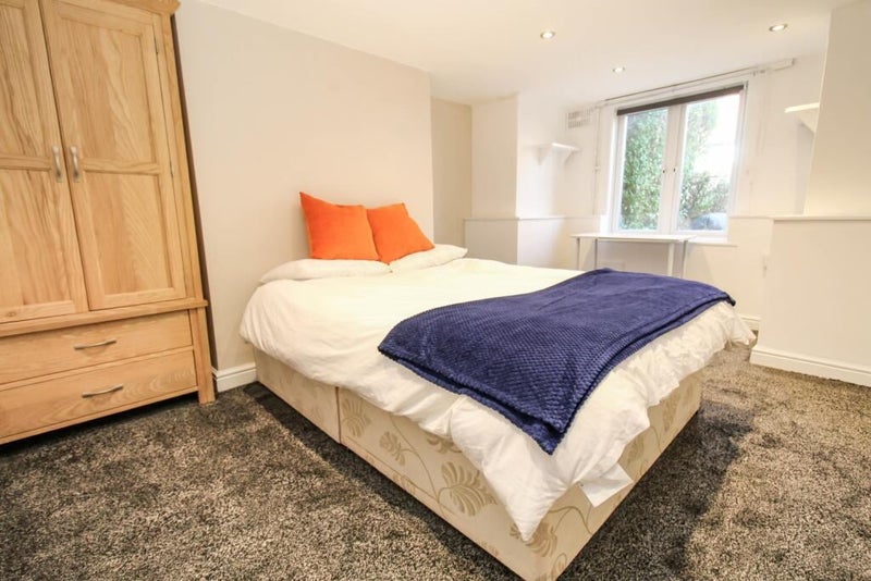 *Stunning Houseshare* Professional/Post Grad Only - student accommodation in Headingley - img_7