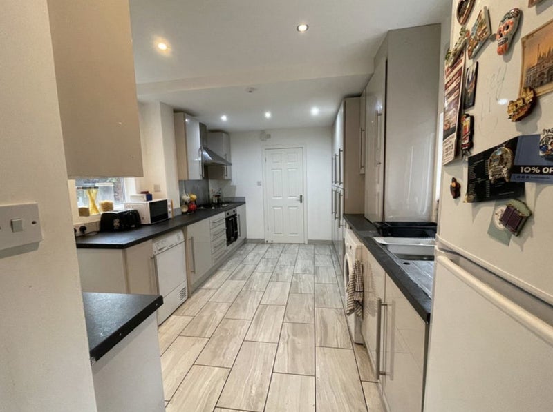 Stunning  New  Build  House  on  Russel  Road,  L18 - student accommodation in Mossley Hill - img_2