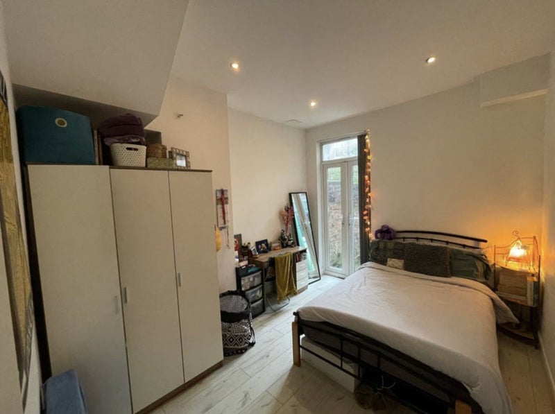 Stunning  New  Build  House  on  Russel  Road,  L18 - student accommodation in Mossley Hill - img_7