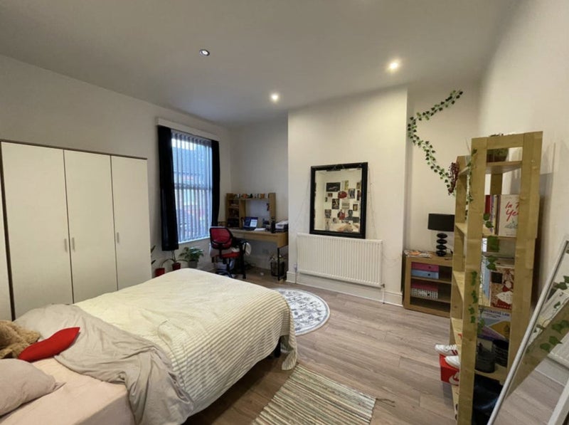 Stunning  New  Build  House  on  Russel  Road,  L18 - student accommodation in Mossley Hill - img_8