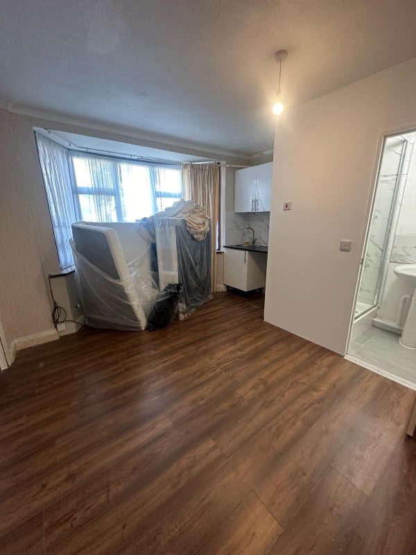 Stunning Studio Flat to rent in Colindale NW9 - student accommodation in Colindale - img_3