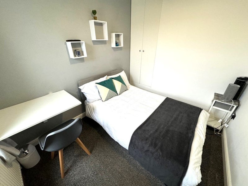 House in Reading - student accommodation in Reading - img_1