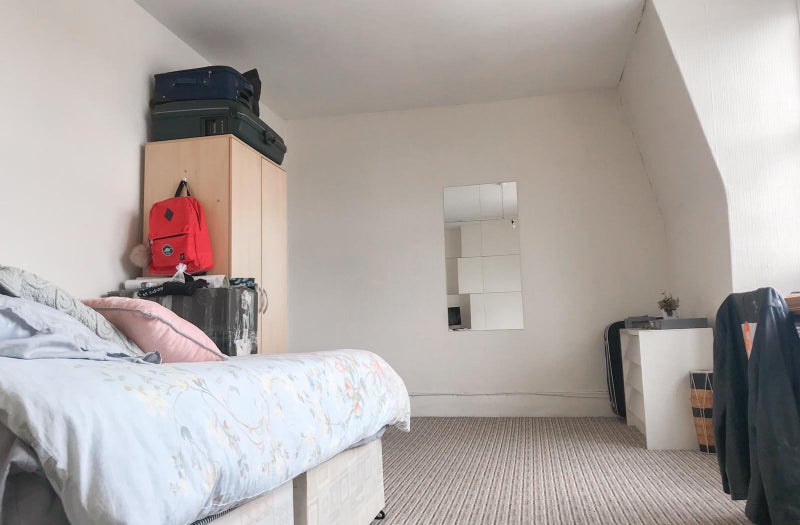 Sunny and massive room in a quiet and clean flat - student accommodation in Harringay - img_2
