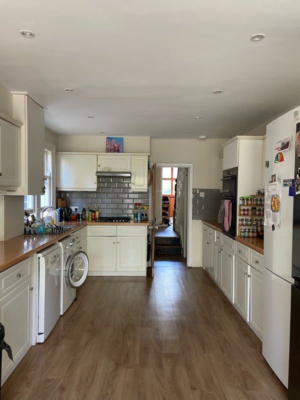 Sunny double bedroom in Wandsworth - student accommodation in London - img_5