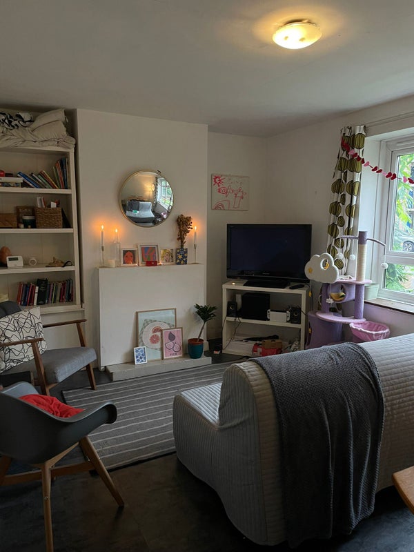 Sunny double room - student accommodation in Stoke Newington - img_2