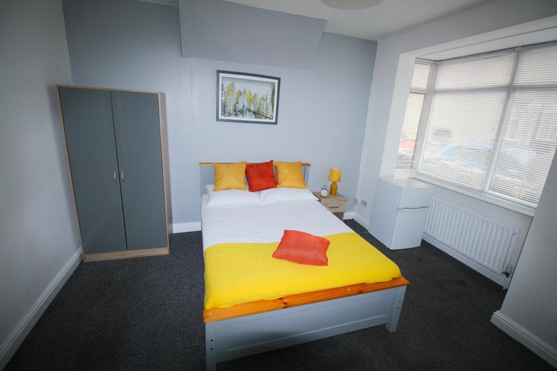 Superb Furnished Double Room To Rent - student accommodation in Lincoln - img_1