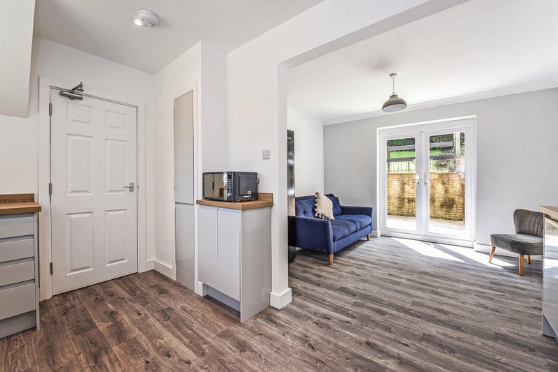 accommodation/superb-modern-bedrooms-wavell-way/13082024_92479215.jpg